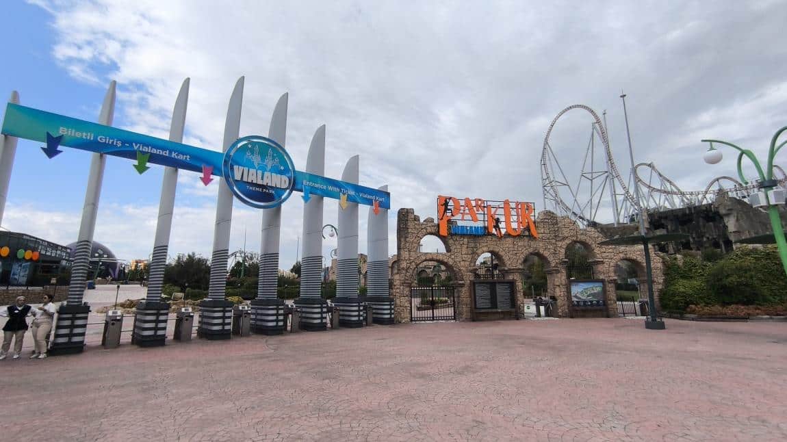 VIALAND EĞLENCE MERKEZİNE OKUL GEZİMİZ 